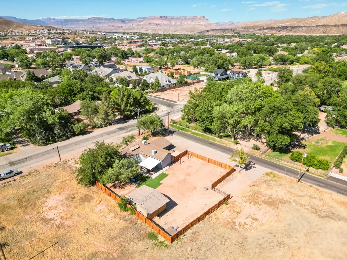 414 S 920, Hurricane, UT 84737 - #1