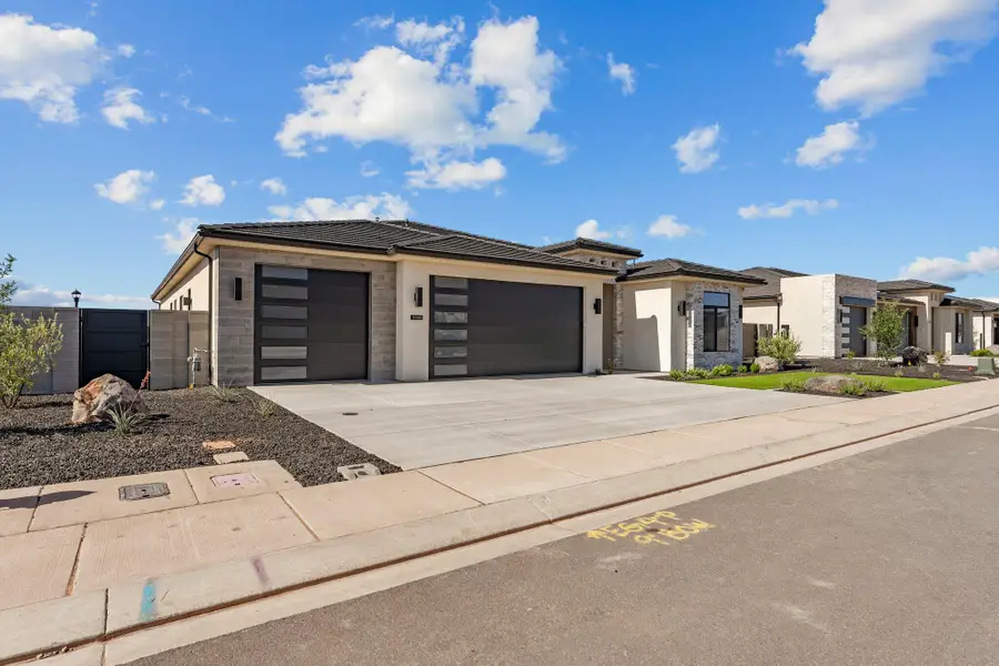 3365 W Pharoah Way, Santa Clara, UT 84765 - #2