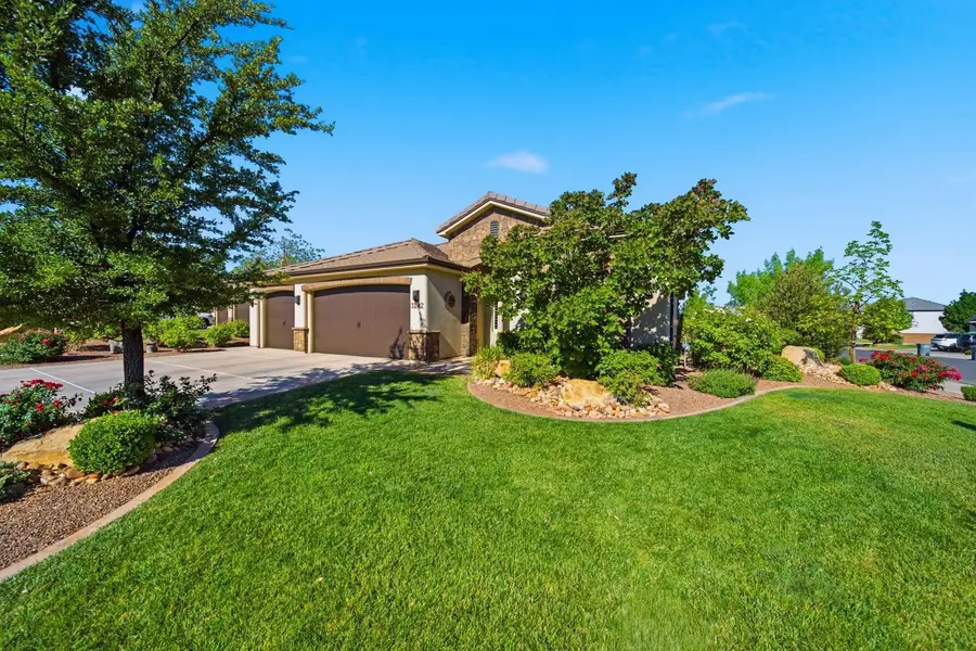 3242 S Laurelwood Cir, Saint George, UT 84790 - #2