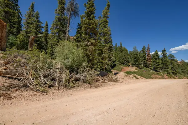 5150 W North Fork Rd, Duck Creek, UT 84762