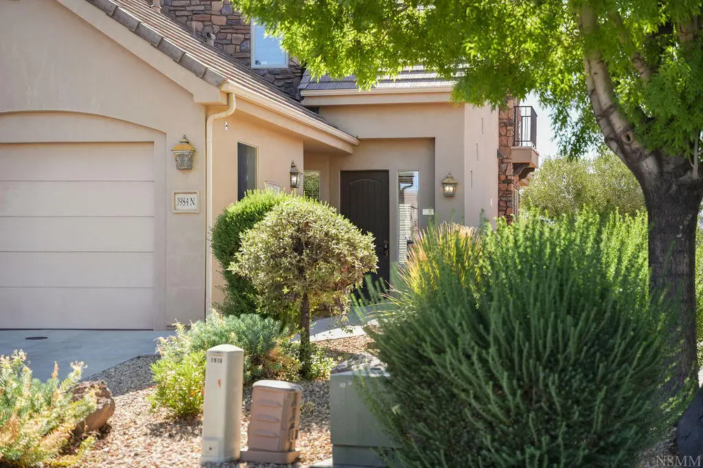 1984 N Pebble Beach Dr, Washington, UT 84780 - #1