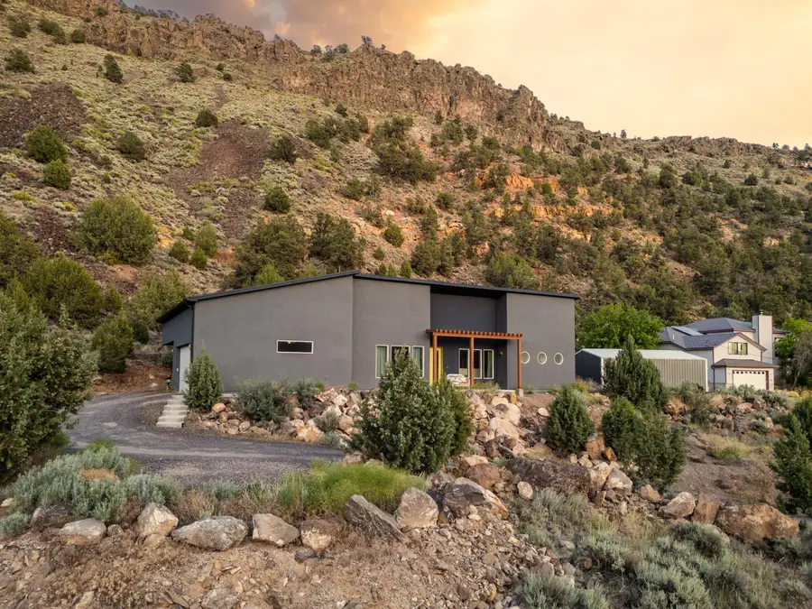 153 S Stagecoach Dr, Brookside, UT 84782 - #3