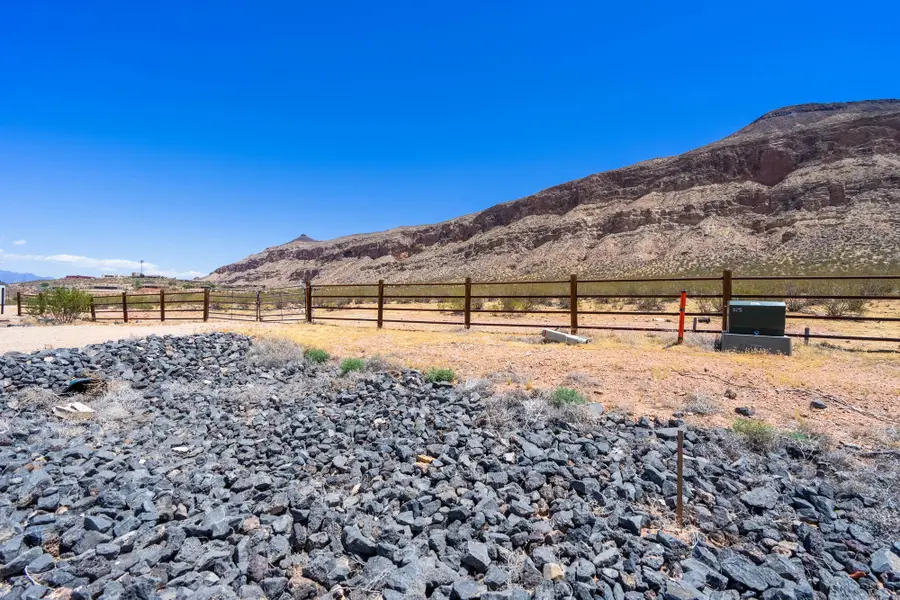 3705 S 1100, Hurricane, UT 84737 - #2