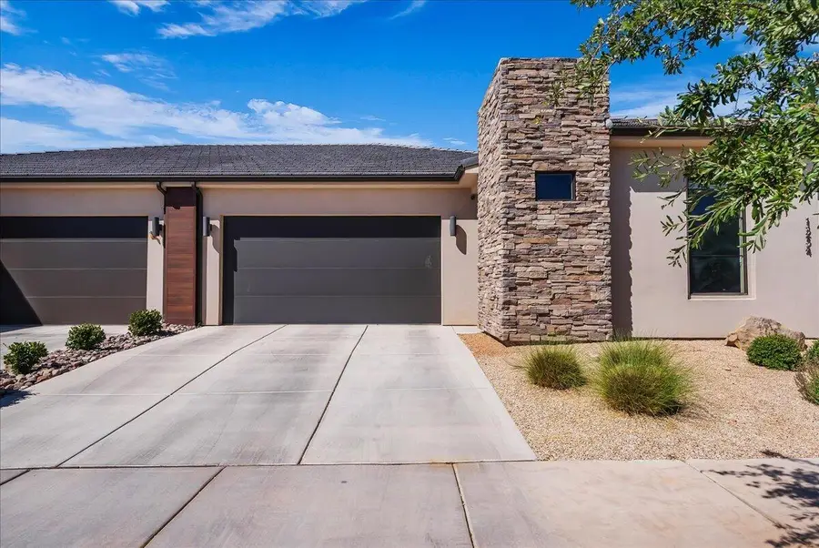 1254 W Hopewell Dr, Saint George, UT 84790 - #3