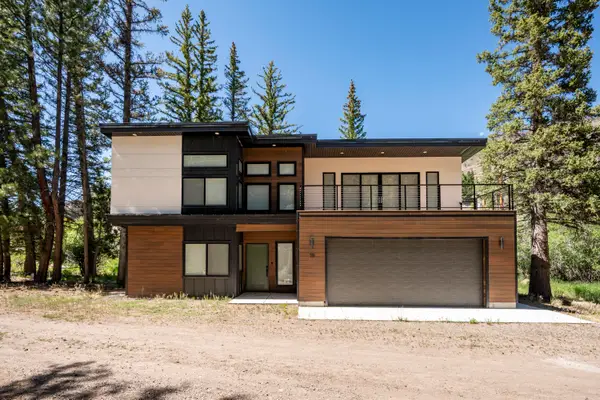 945 W Clear Creek Canyon Rd, Panguitch, UT 84759