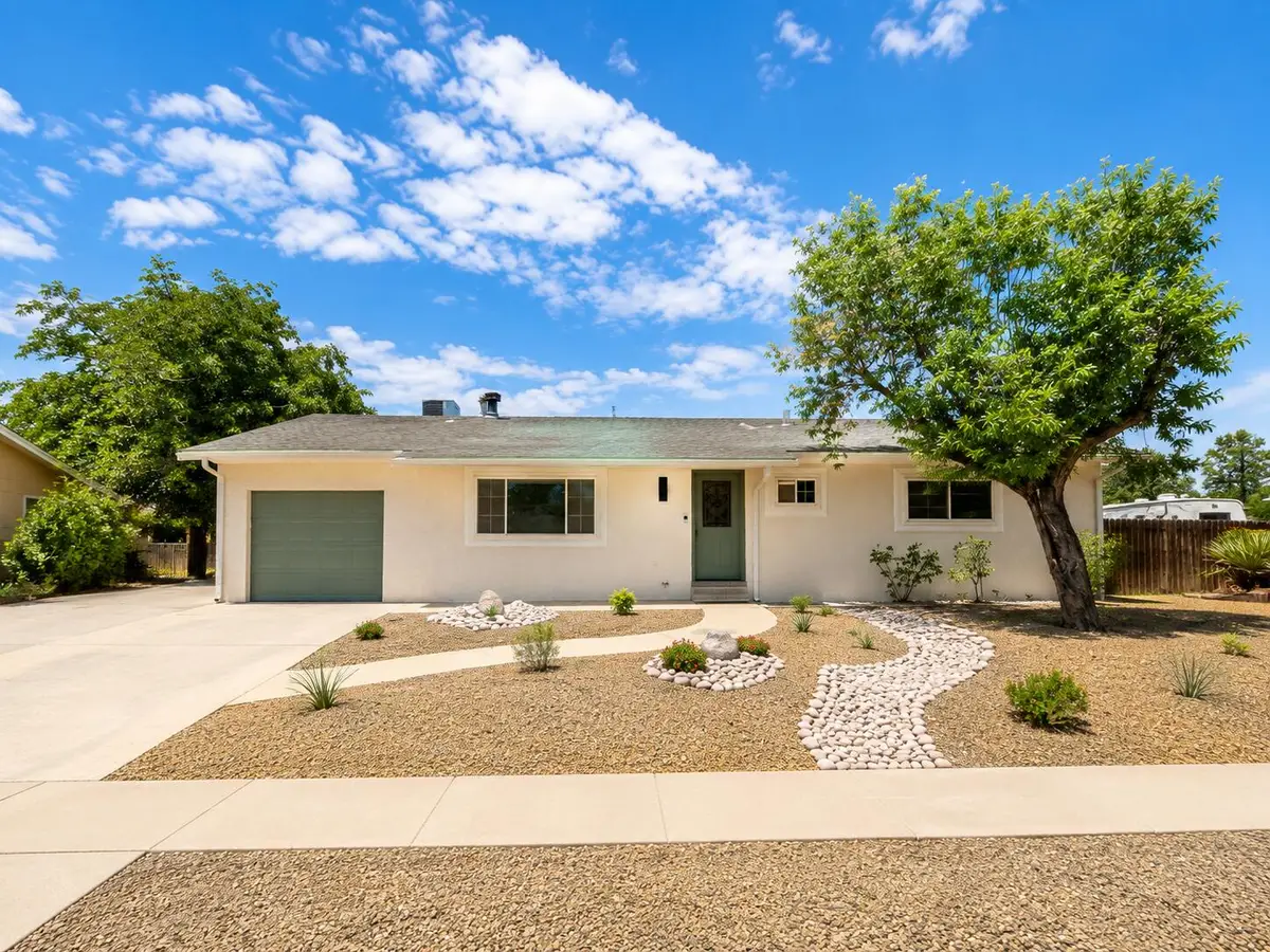 351 N Saguaro Dr, Washington, UT 84780 - #1