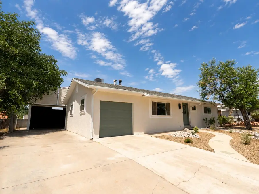 351 N Saguaro Dr, Washington, UT 84780 - #2