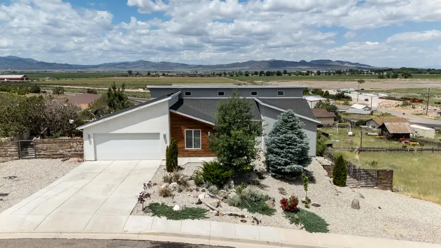 48 S Cimarron Cir, Cedar City, UT 84720 - #2