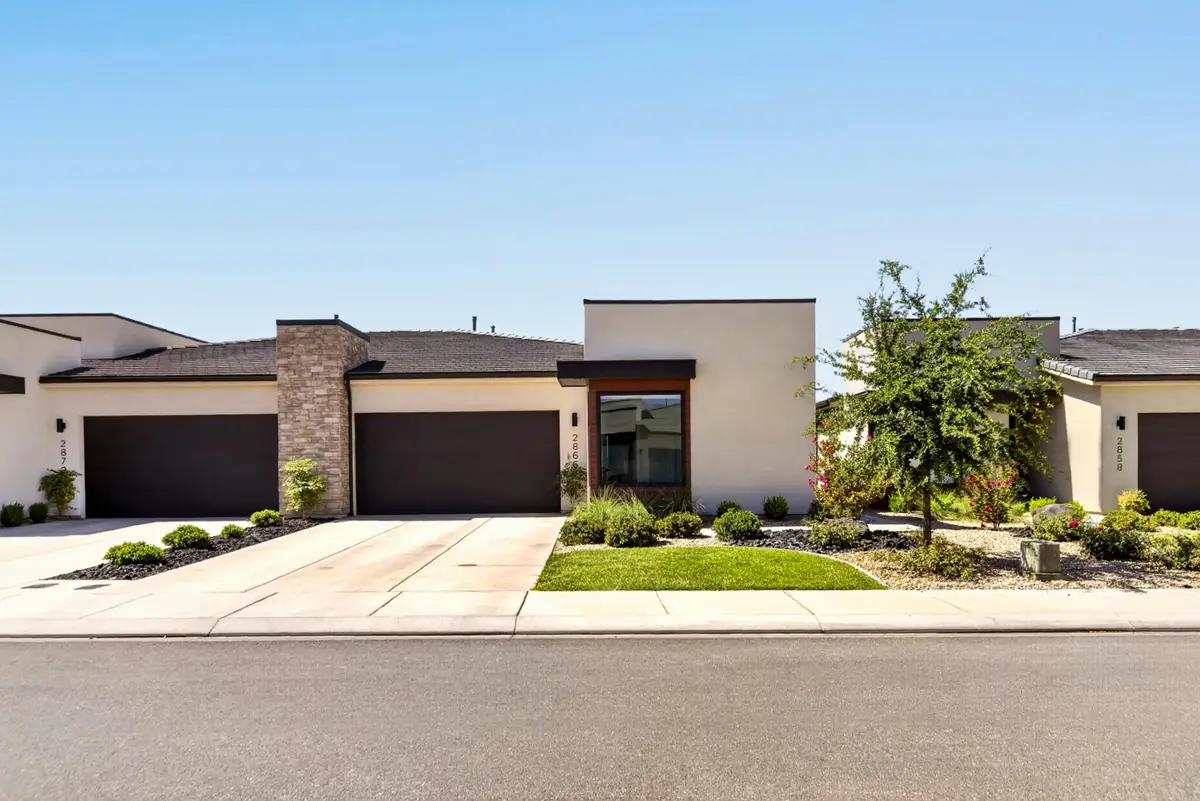2866 E Church Oak Dr, Saint George, UT 84790 - #1