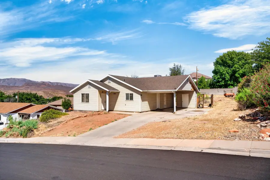 1261 N Valley Park Dr, Santa Clara, UT 84765 - #2
