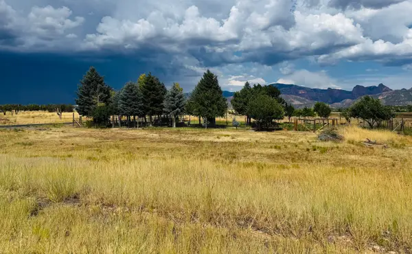 619 S 800, New Harmony, UT 84757
