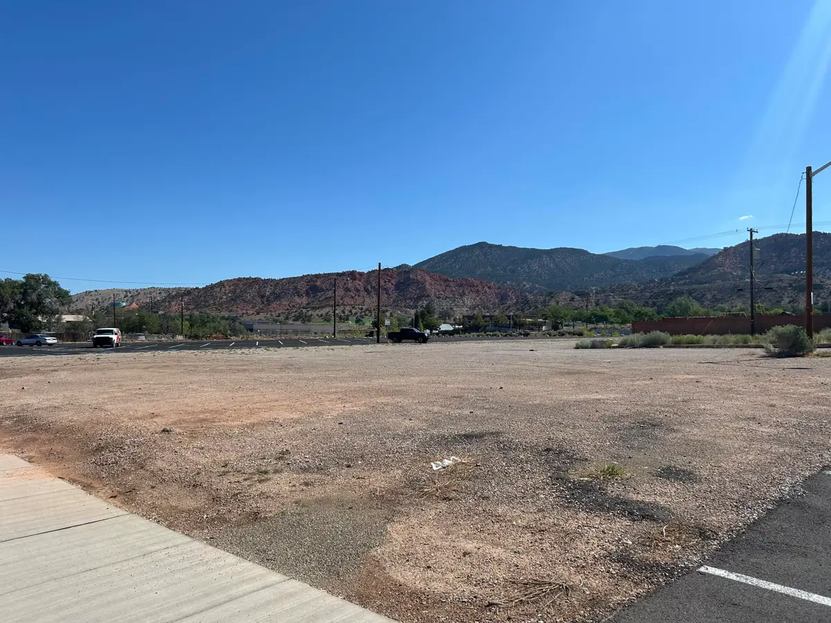 240 N 100, Cedar City, UT 84721 - #1