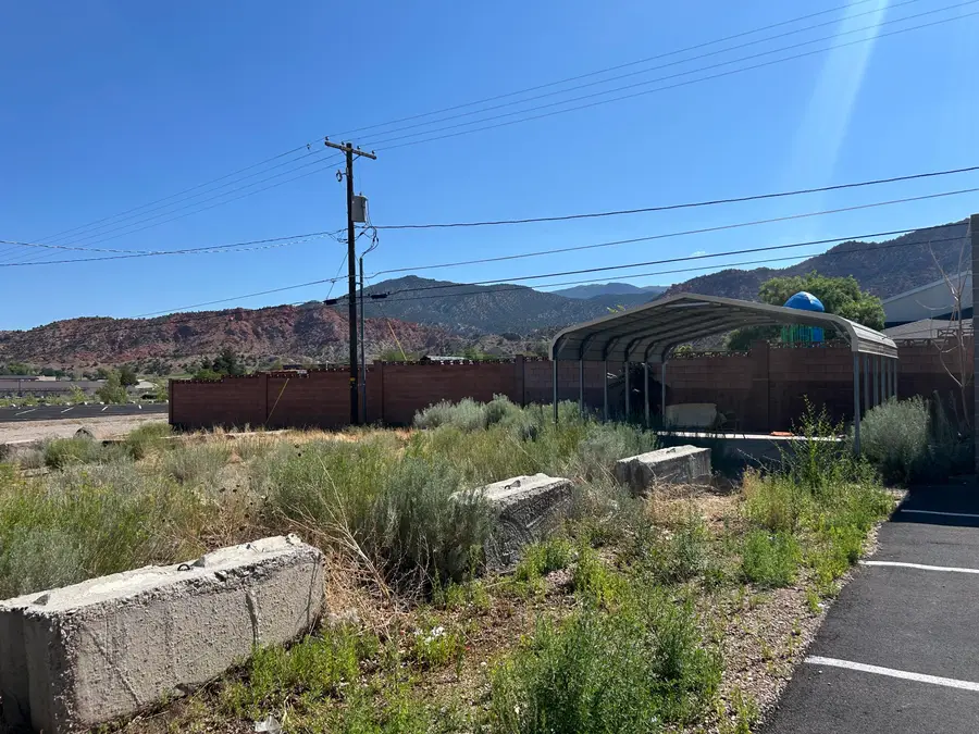 240 N 100, Cedar City, UT 84721 - #3