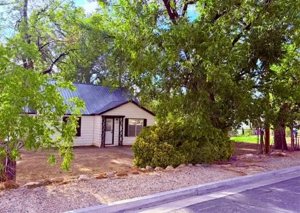 266 S Main St, La Verkin, UT 84745