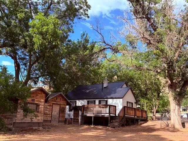 266 S Main St, La Verkin, UT 84745 - #2