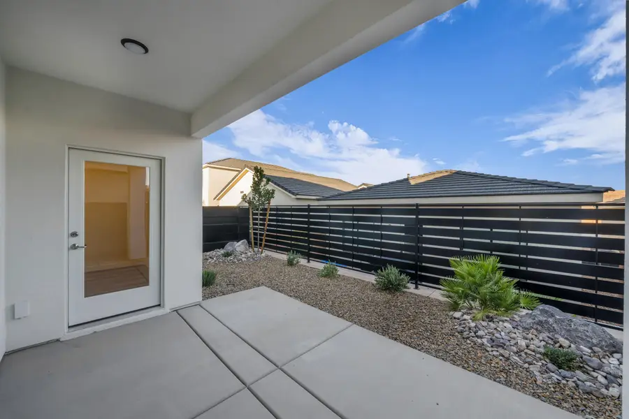 427 S Stewart Creek Dr, Washington, UT 84780 - #2