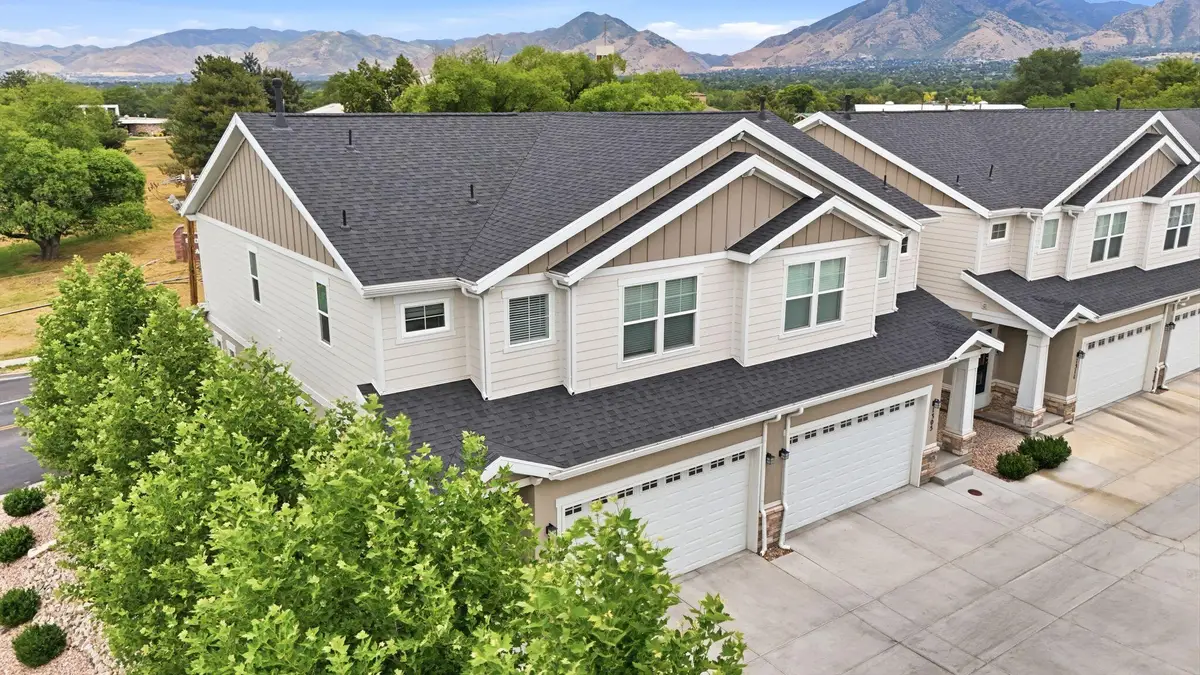 1303 E Weyburn Ln, Holladay, UT 84117 - #1