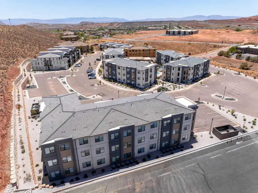 226 N Cliff Side Dr #L200, Hurricane, UT 84737 - #2