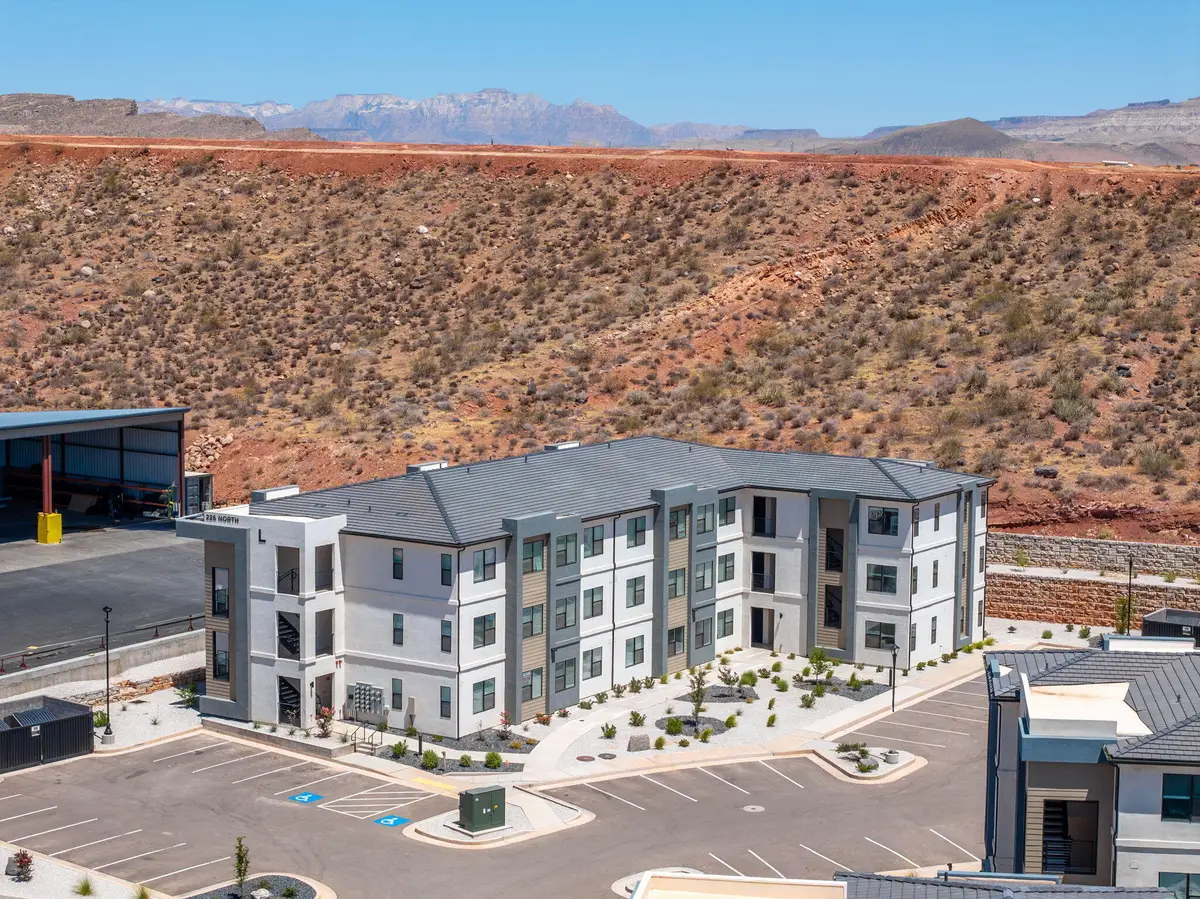 226 N Cliff Side Dr #L300, Hurricane, UT 84737 - #1