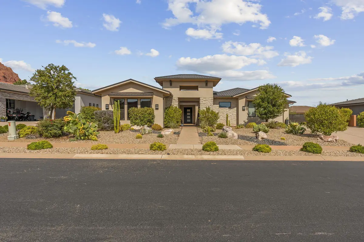 66 N Arrowhead Ln, Ivins, UT 84738 - #1