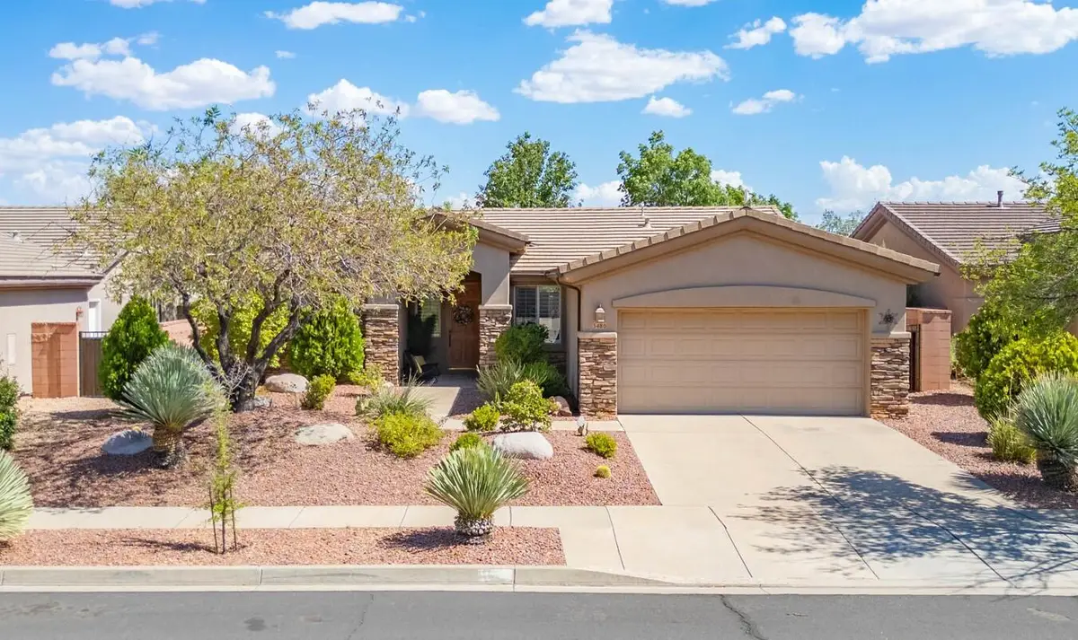 3480 E Hidden Springs Dr, Washington, UT 84780 - #1