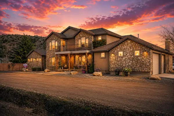 1045 W Sapphire Dr, St George, UT 84790