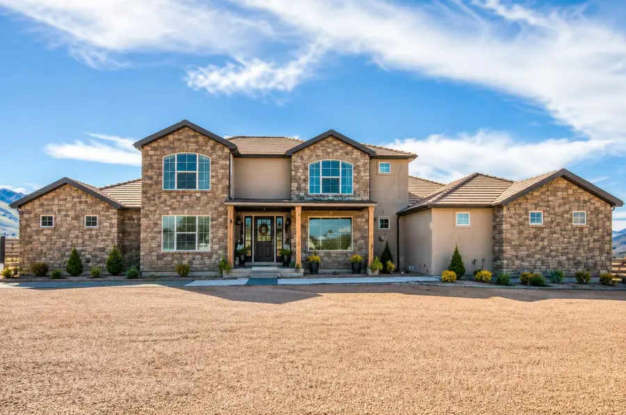 1045 W Sapphire Dr, Saint George, UT 84790 - #3