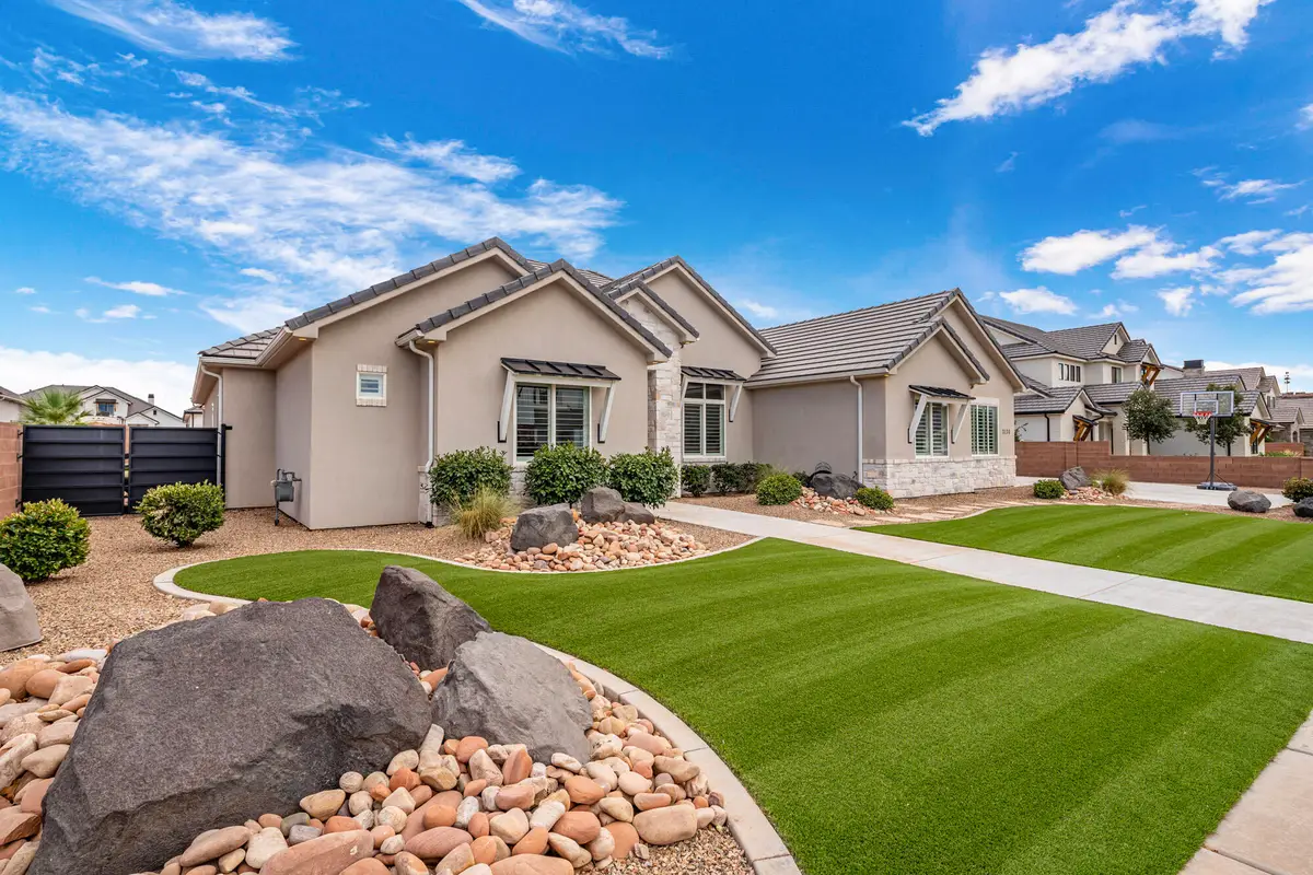 3136 E Blue Quartz Dr, Saint George, UT 84790 - #1