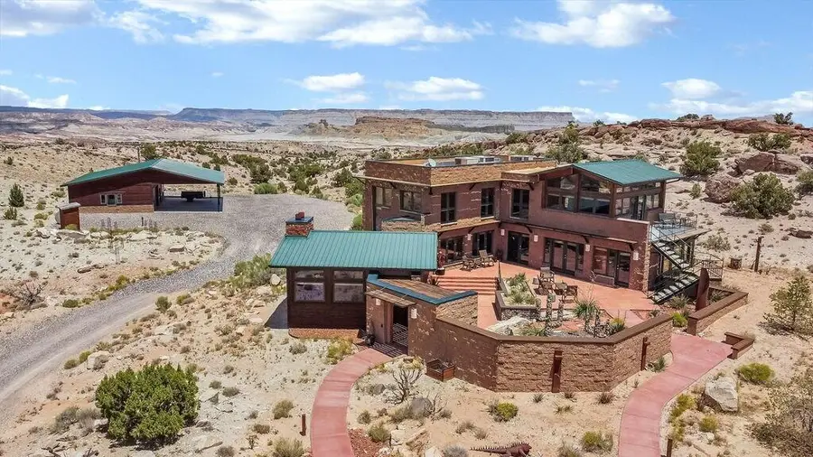 3995 S Desert Grave Rd, Torrey, UT 84775 - #2
