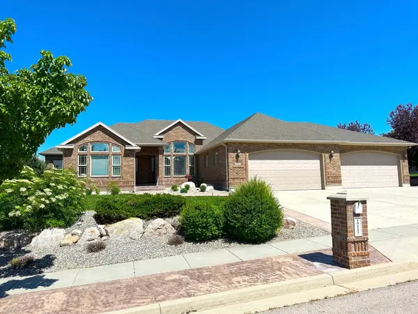 15117 S 2700, Bluffdale, UT 84065