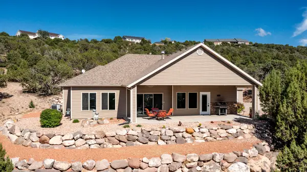 1533 S Cedar Bluffs Dr, Cedar City, UT 84720