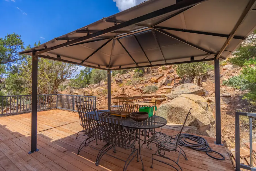 944 W Foothill Dr, Apple Valley, UT 84737 - #2