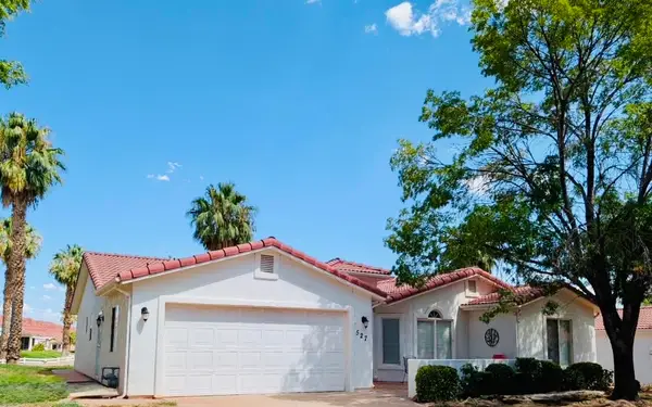 527 S Fiesta Dr, Ivins, UT 84738