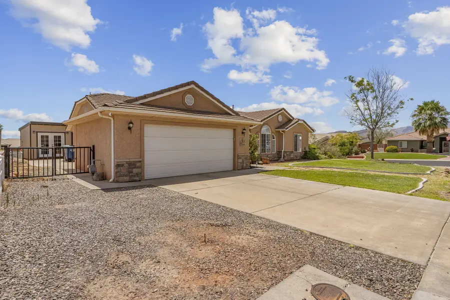 764 E Praya Dr, Ivins, UT 84738 - #2