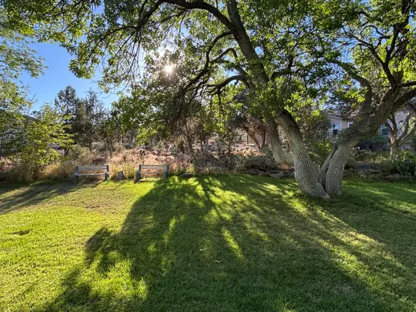 565 S Cottonwood Dr, Brookside, UT 84782