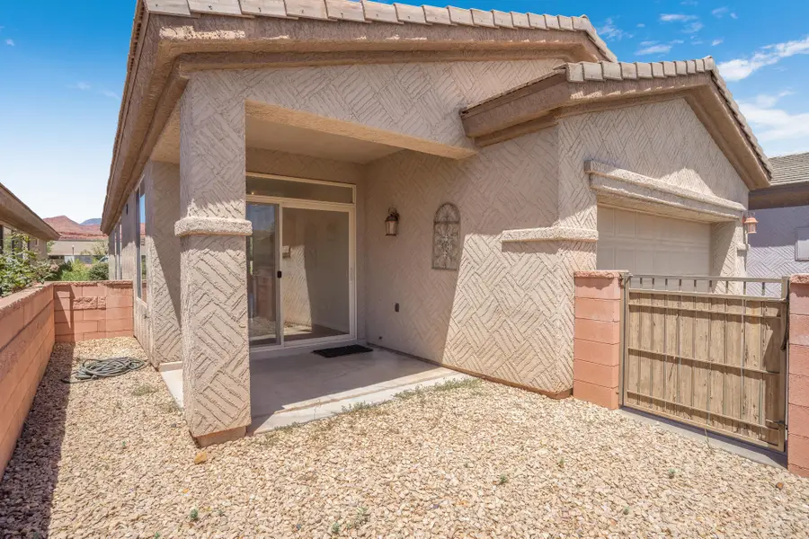 2196 N Silverstone Way, Washington, UT 84780 - #2