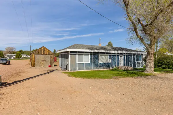 318 S Center St, Enterprise, UT 84725