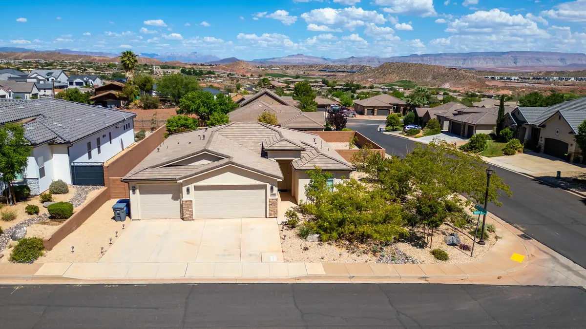1804 Rimview Dr, Washington, UT 84780 - #1