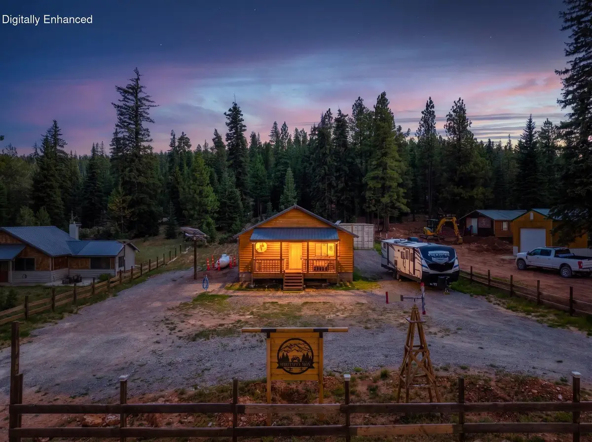 1265 W Strawberry Point Rd, Duck Creek Village, UT 84762 - #1