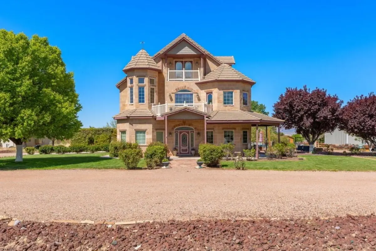 885 N Old Farms Rd, Dammeron Valley, UT 84783 - #1