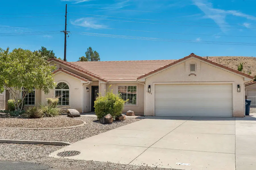1204 Willow Dr, Saint George, UT 84790 - #3