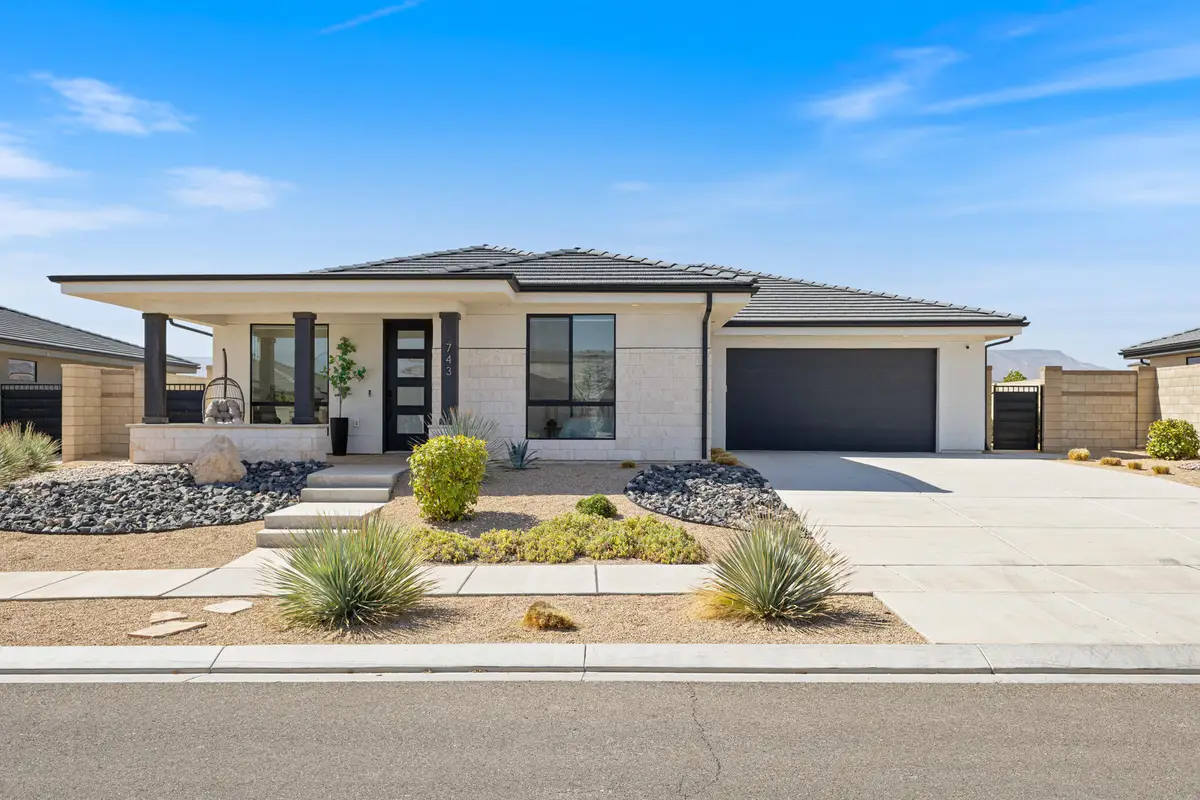 743 W Rust Bluff Dr, Saint George, UT 84790 - #1