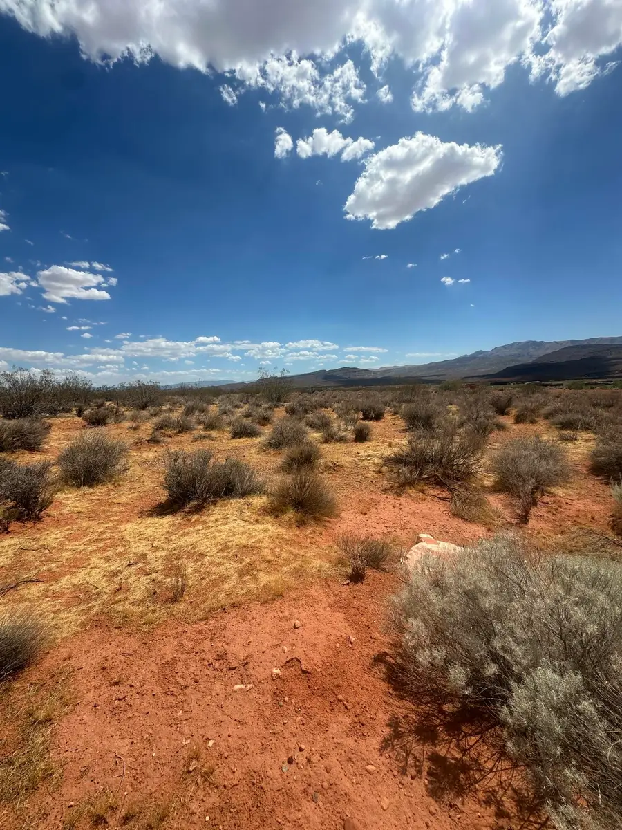 515 W Tearasinab Way, Ivins, UT 84738 - #2