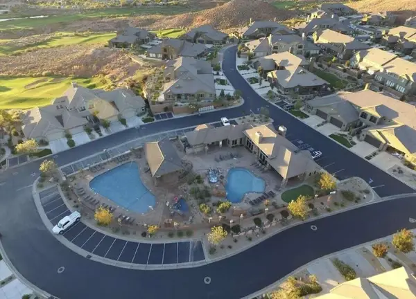 4279 Razor Ridge Dr, Washington, UT 84780