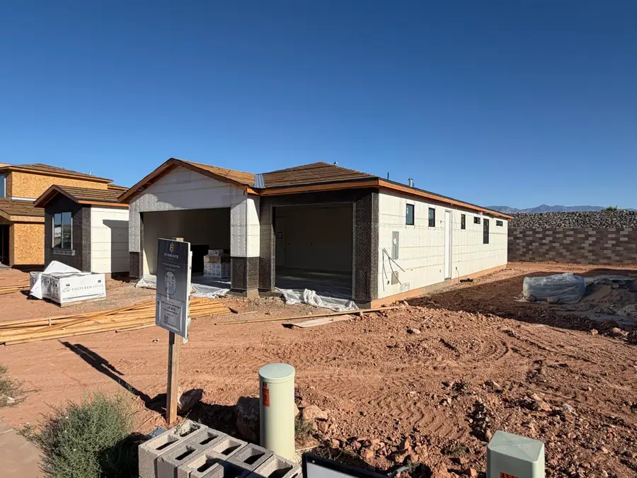 1772 W Monument Valley Rd, Hurricane, UT 84737 - #2