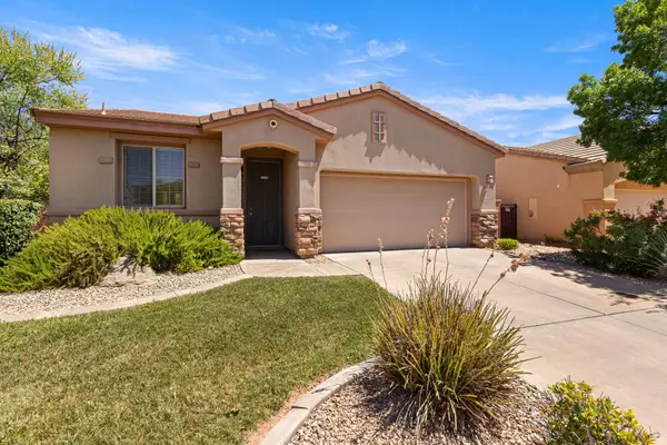 3184 E Fourteen Fairway Dr, Washington, UT 84780