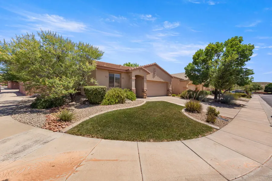 3184 E Fourteen Fairway Dr, Washington, UT 84780 - #2