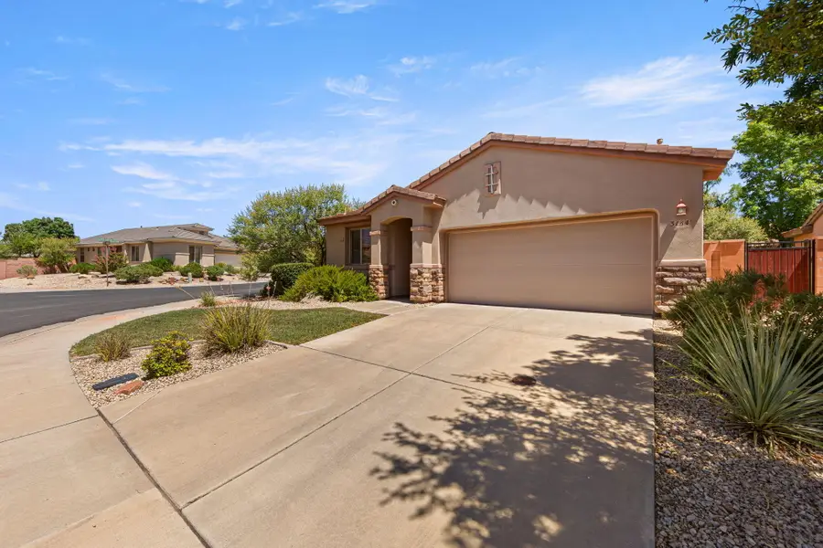 3184 E Fourteen Fairway Dr, Washington, UT 84780 - #3