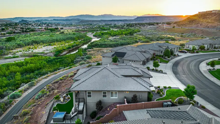 1848 E Riverbend Dr, Saint George, UT 84790 - #3