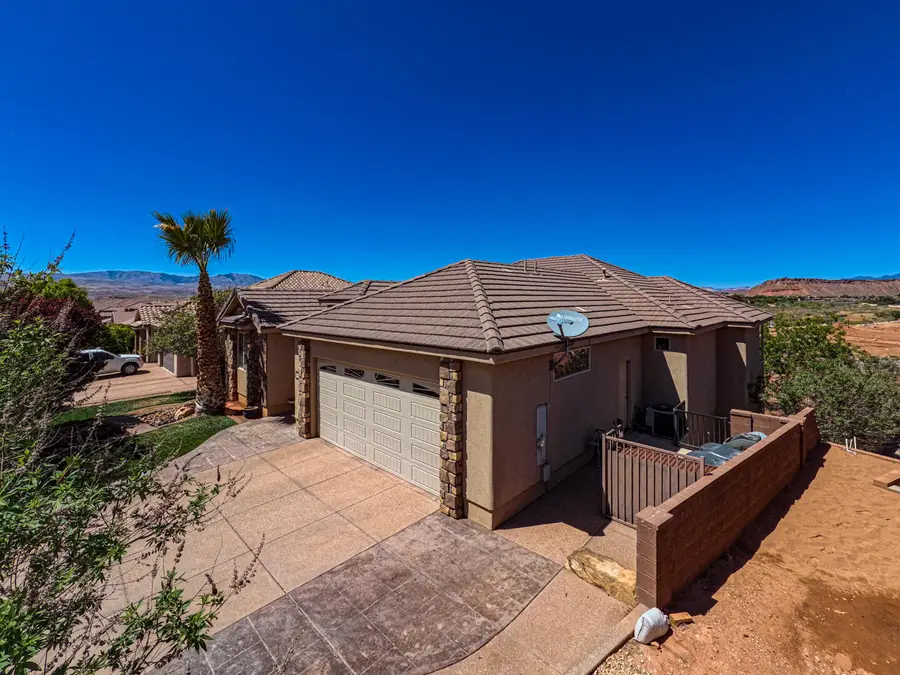 844 W Las Colinas Dr, Saint George, UT 84790 - #3